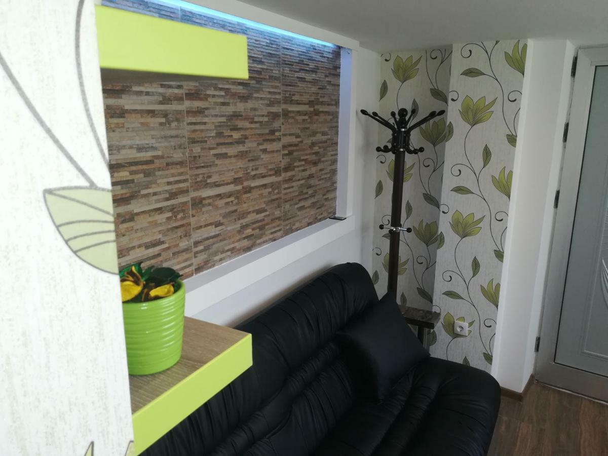 Classy And Cozy - Parking - 3 Beds - Near Center Novi Sad Exteriör bild