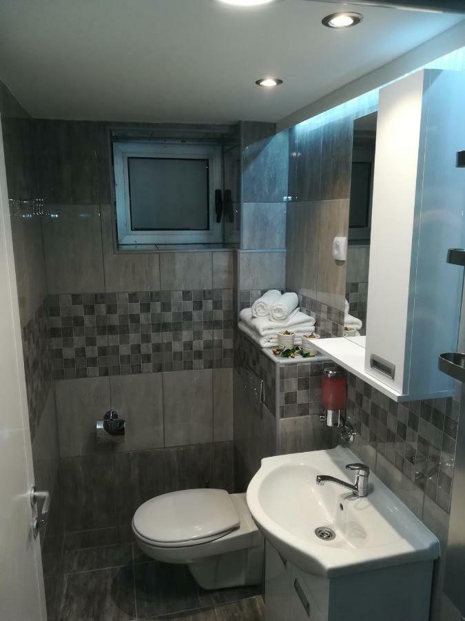 Classy And Cozy - Parking - 3 Beds - Near Center Novi Sad Exteriör bild