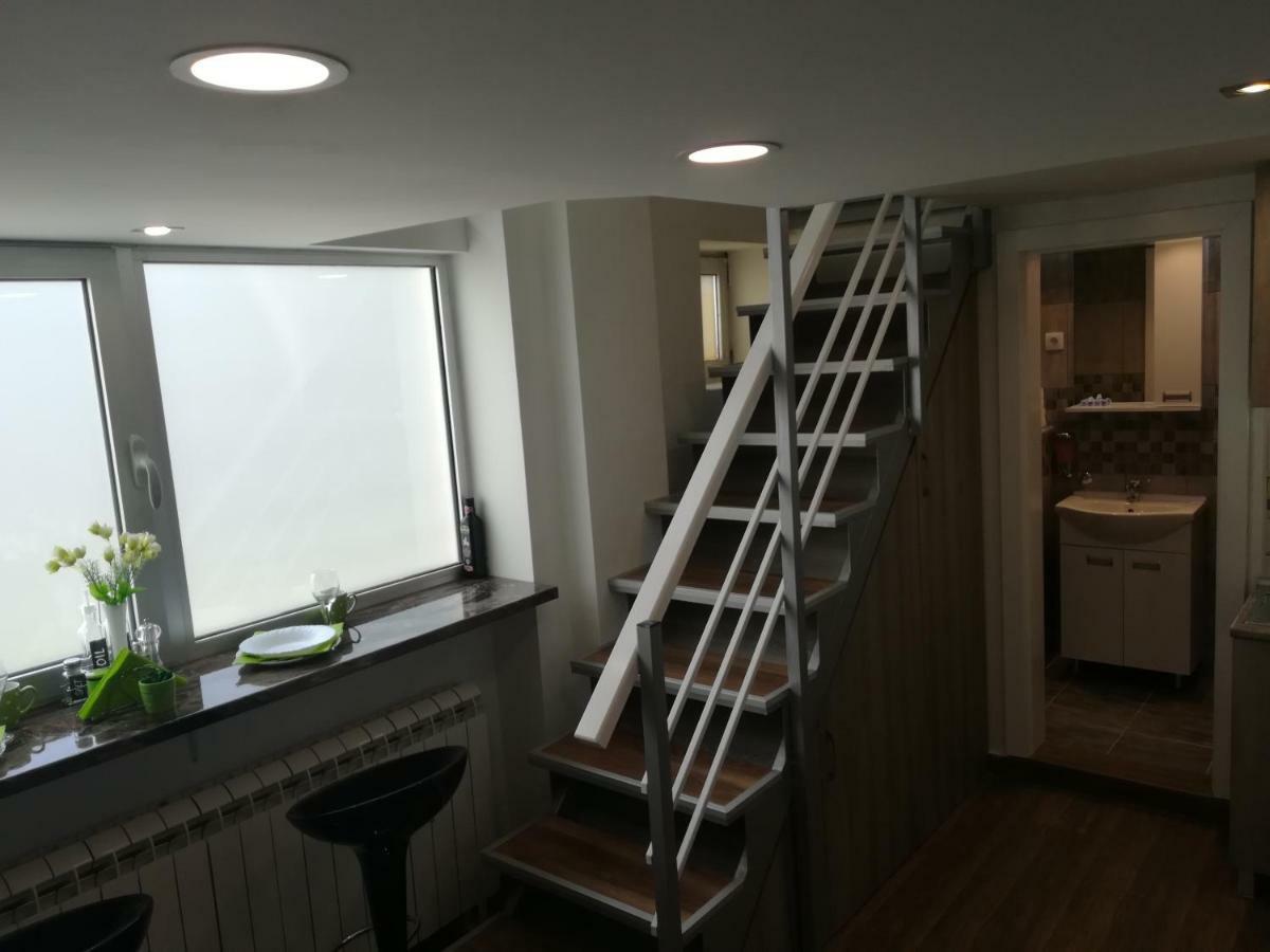 Classy And Cozy - Parking - 3 Beds - Near Center Novi Sad Exteriör bild