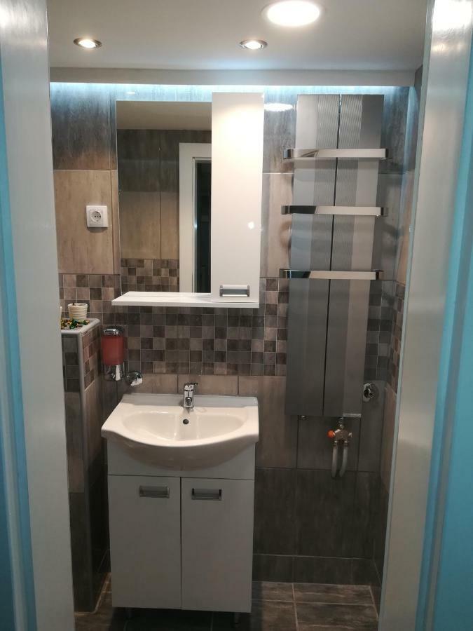 Classy And Cozy - Parking - 3 Beds - Near Center Novi Sad Exteriör bild